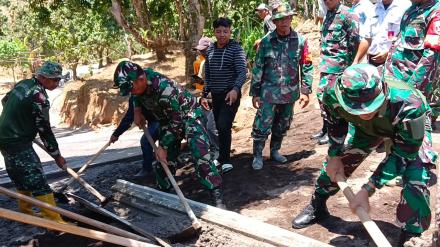 Kunjungan TMMD 2025 Komandan Korem (Danrem) 163/Wirasatya, Brigjen TNI Ida I Dewa Agung Hadisaputra